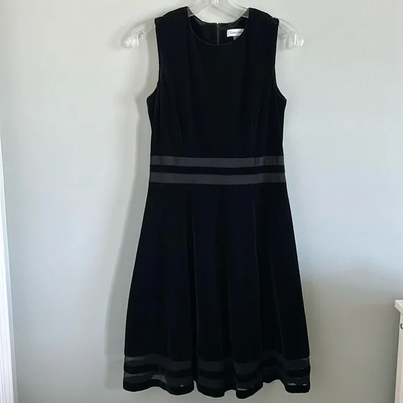 Calvin Klein, Black Velvet Dress, Size 4 - Picture 1 of 8